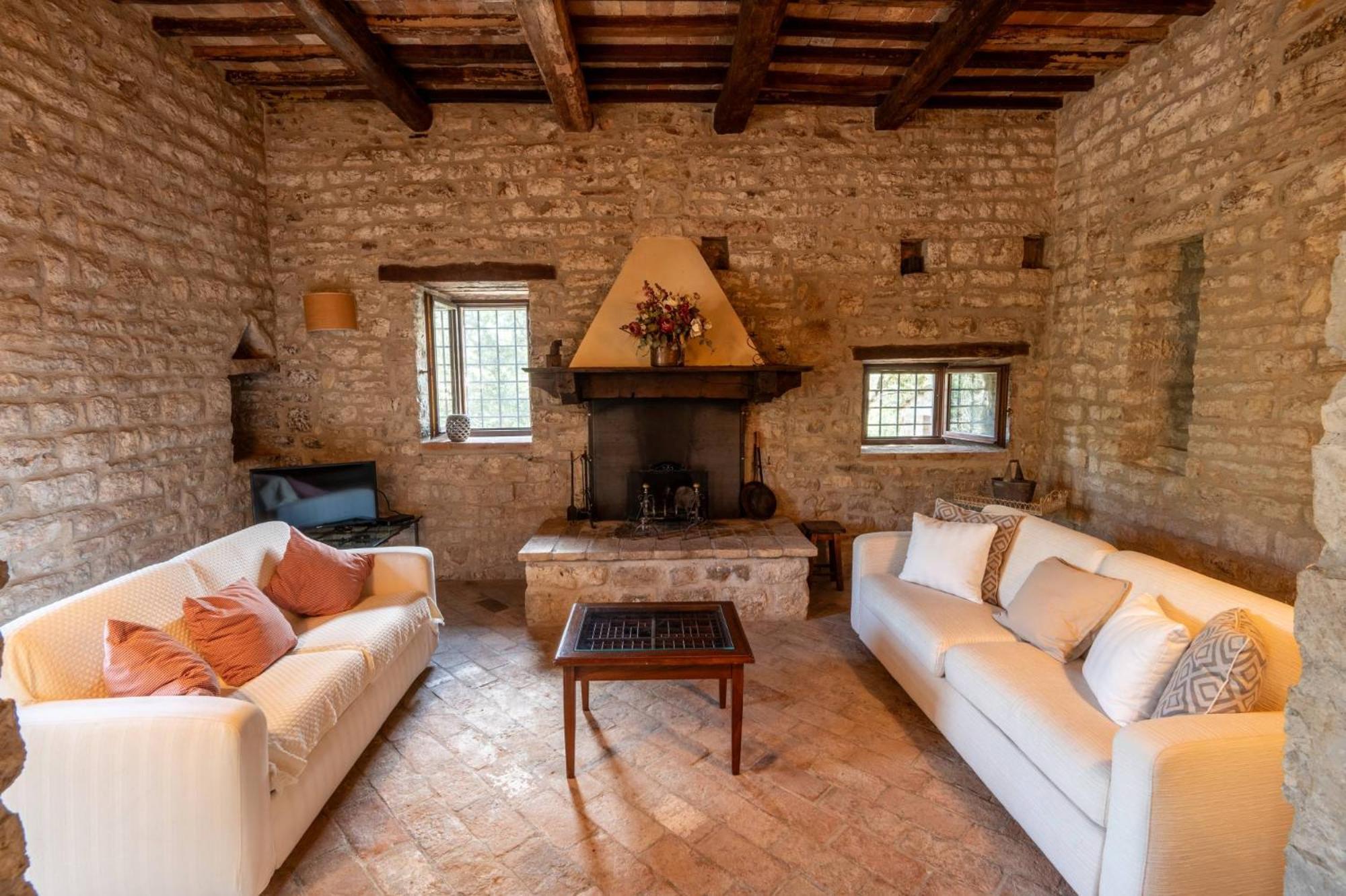 Castello Valenzino Bed & Breakfast Antognola Екстериор снимка