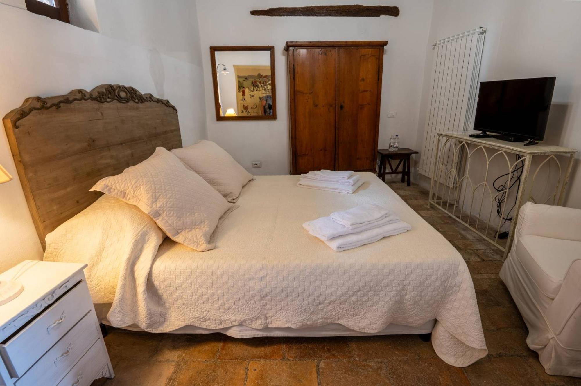 Castello Valenzino Bed & Breakfast Antognola Екстериор снимка