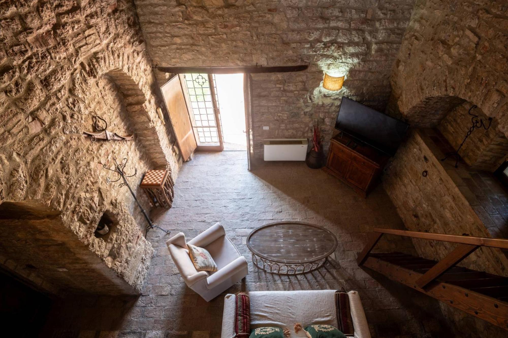 Castello Valenzino Bed & Breakfast Antognola Екстериор снимка