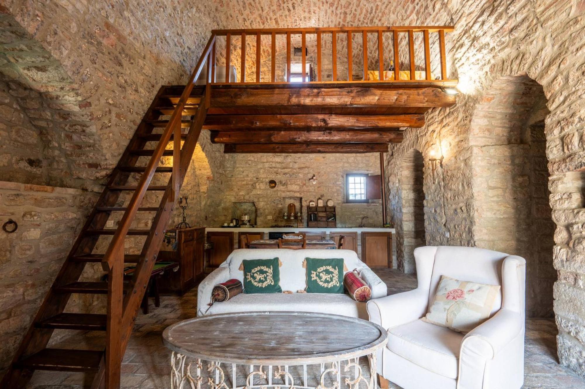 Castello Valenzino Bed & Breakfast Antognola Екстериор снимка